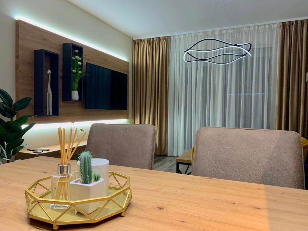 Apartment Linda With Panoramic Sea View Makarska Eksteriør billede