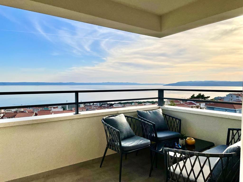 Apartment Linda With Panoramic Sea View Makarska Eksteriør billede